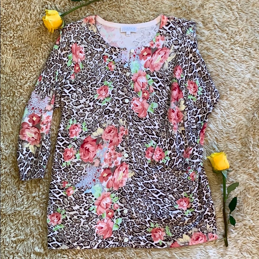 Beautiful floral and leopard cardigan L